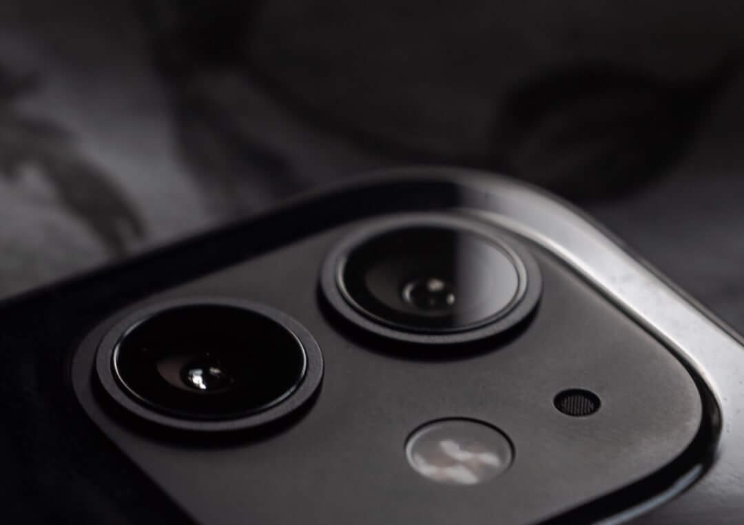 The camera components inside the iPhone 11 Pro Max